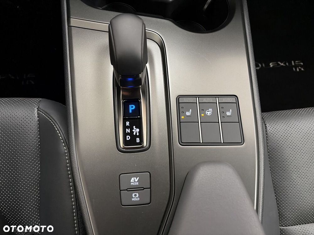 Lexus UX 300h Prestige - 18