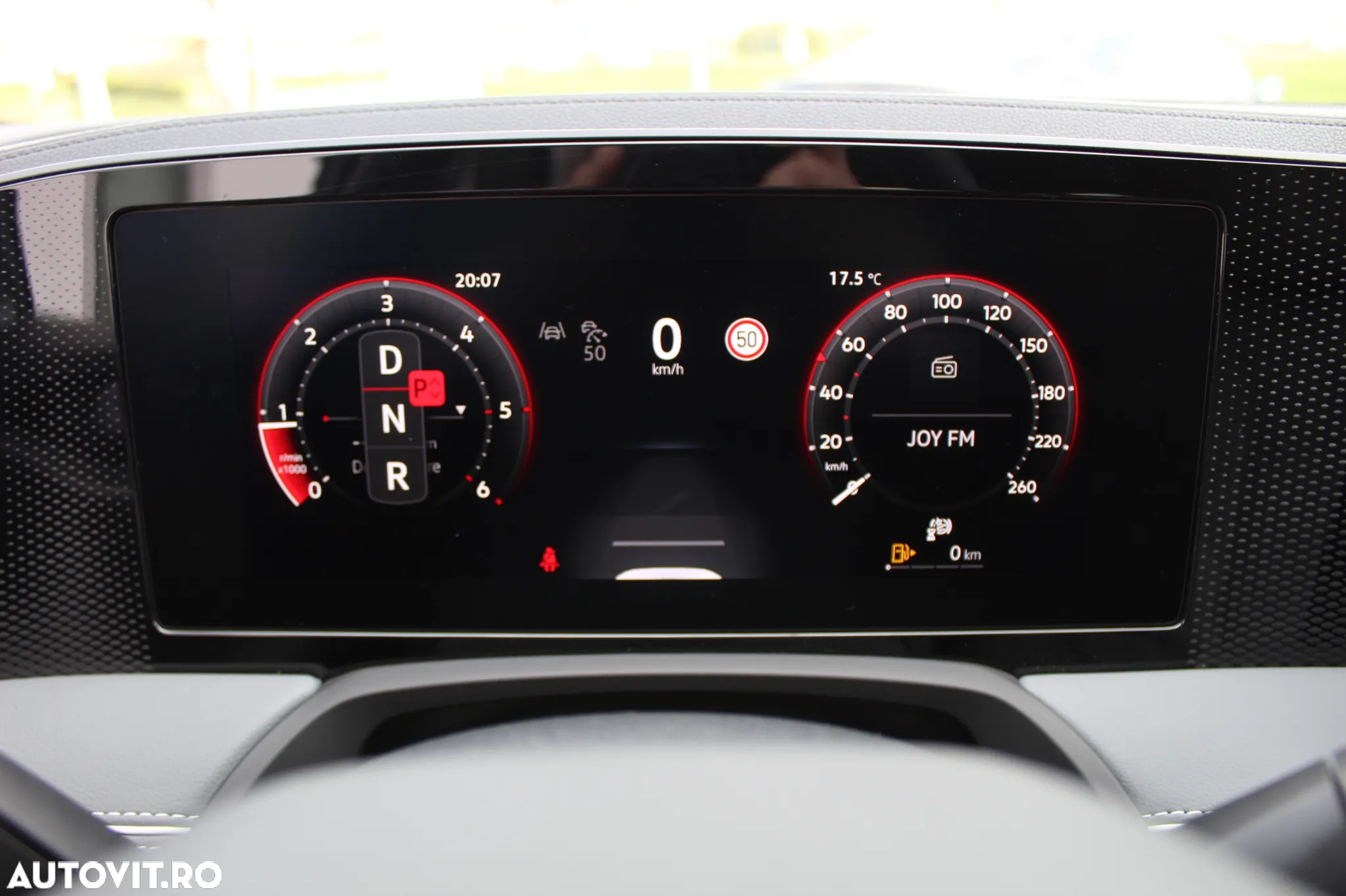 Volkswagen Passat Variant 2.0 TDI SCR DSG Business - 29