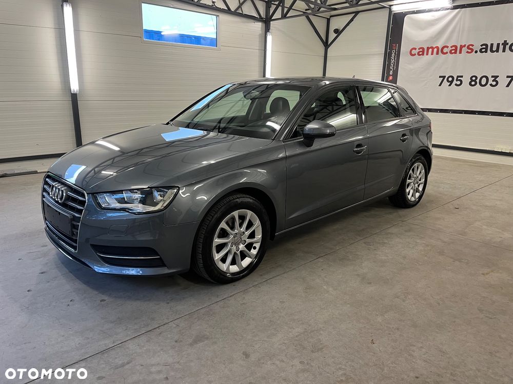 Audi A3 Sportback - 2