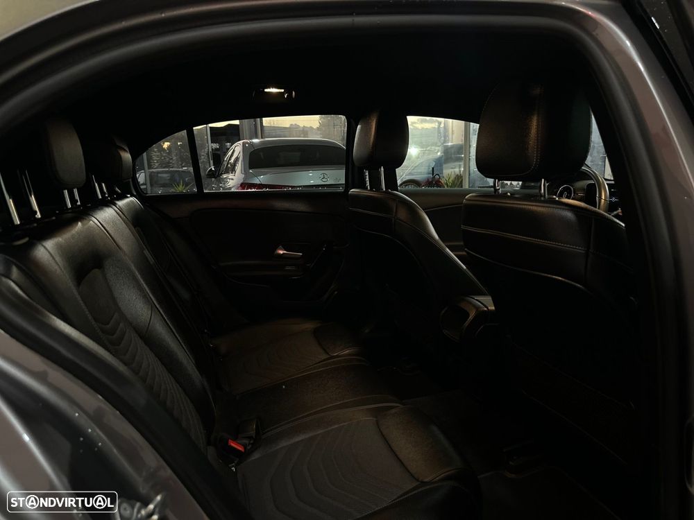 Mercedes-Benz A 180 d Style Plus Aut. - 39