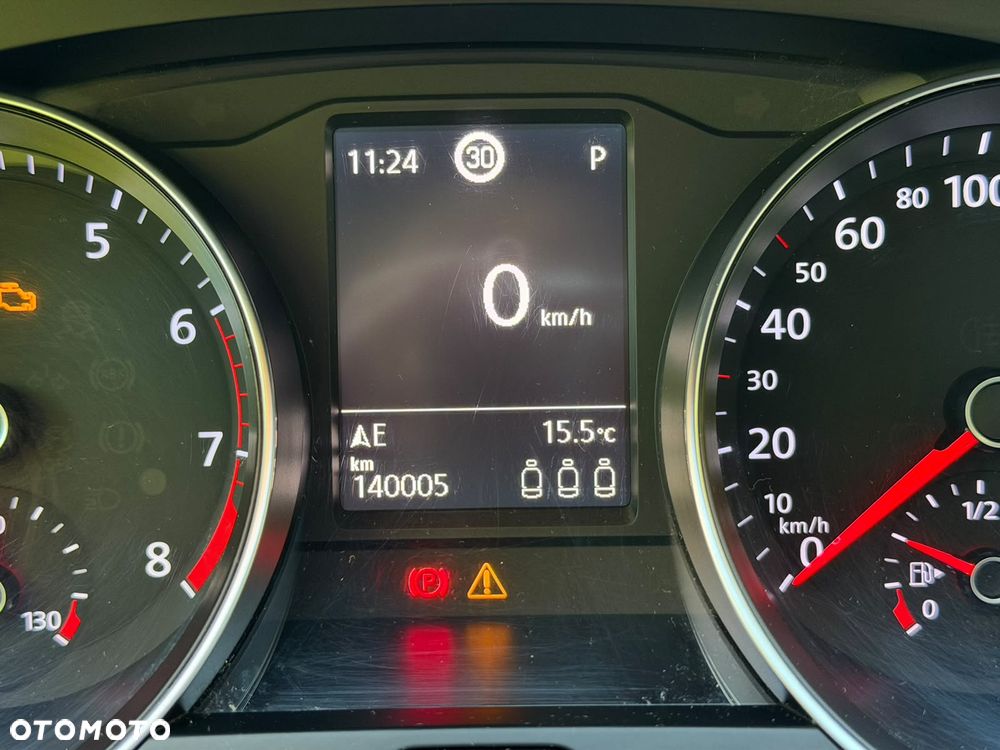 Volkswagen Passat - 21