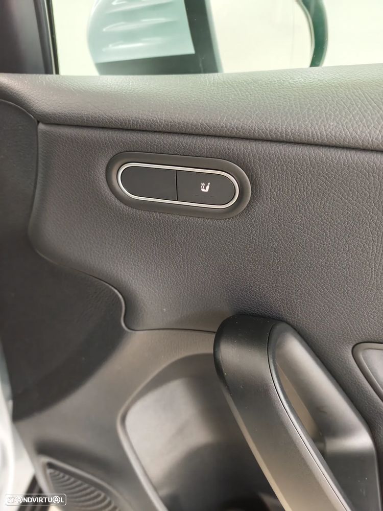 Mercedes-Benz A 200 - 20