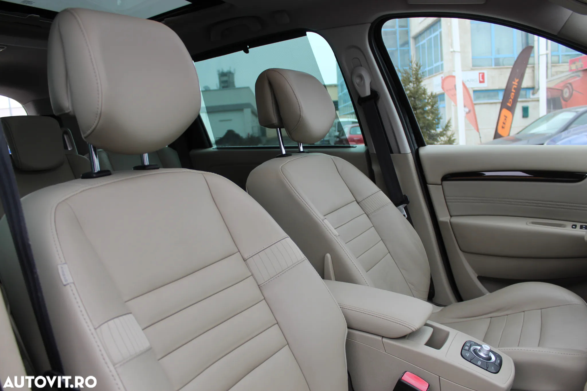Renault Grand Scenic ENERGY dCi 130 S&S Bose Edition - 17