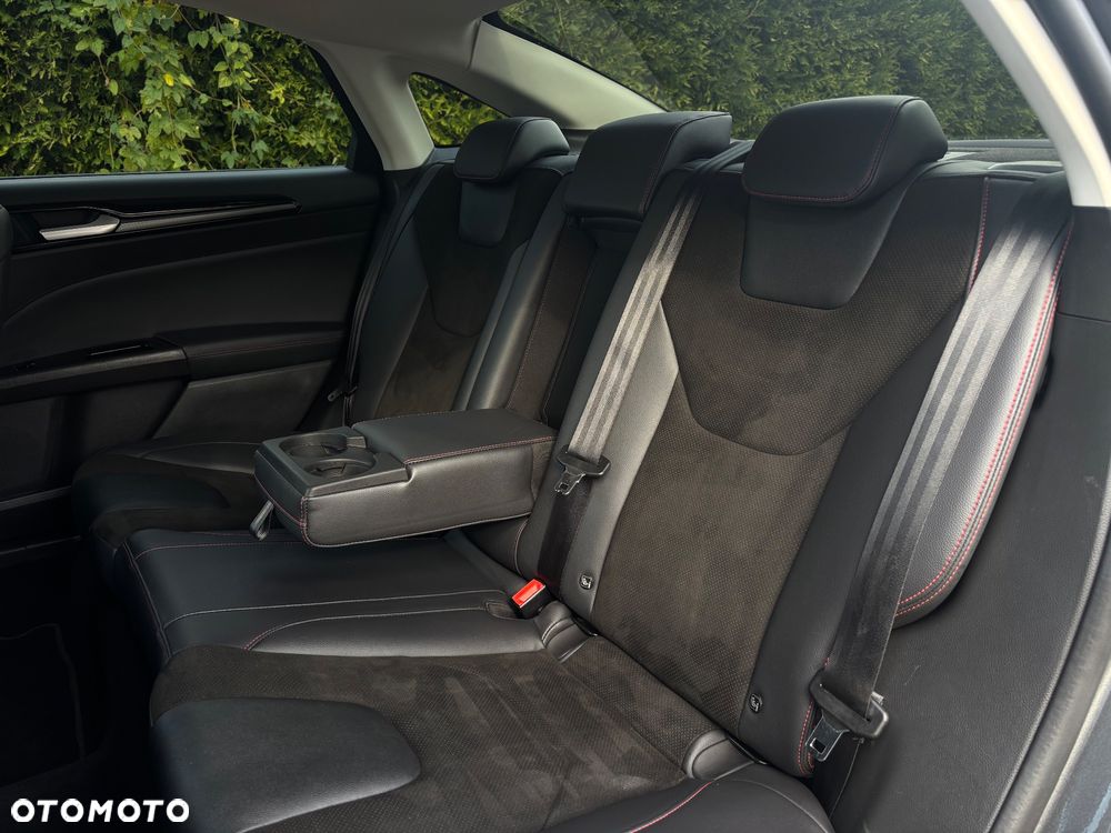 Ford Mondeo 2.0 Hybrid ST-Line X - 20