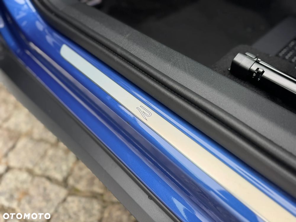 Volkswagen T-Roc 1.5 eTSI OPF DSG R-Line - 32