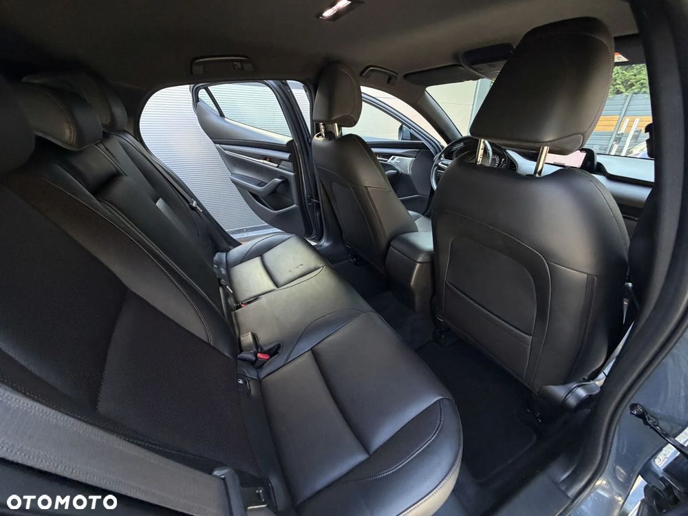 Mazda 3 SKYACTIV-D 1.8 - 16