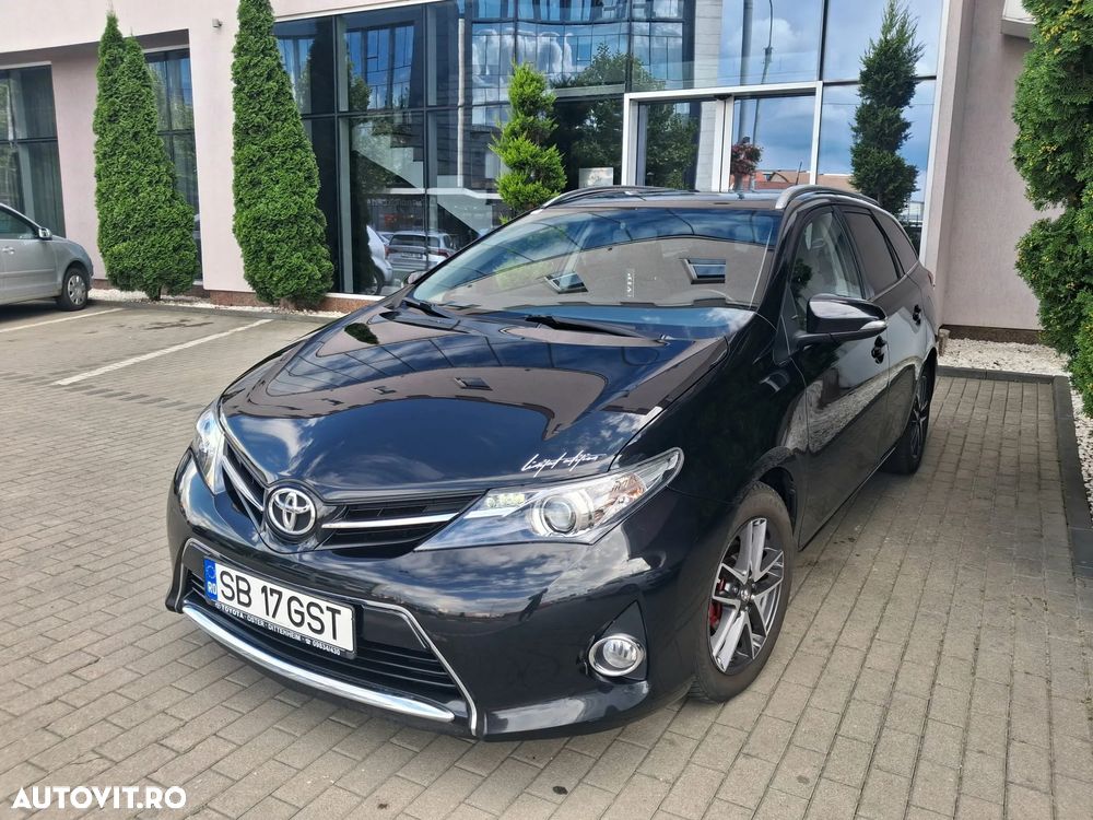 TOYOTA Auris 2014