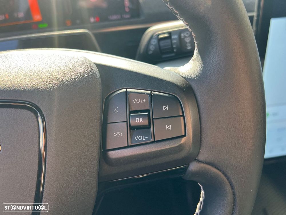 Ford Mustang Mach-E GT AWD - 23