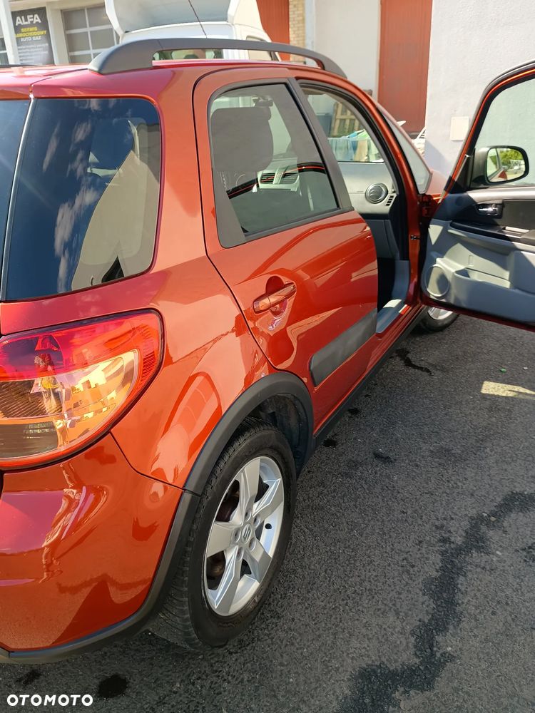 Suzuki SX4 1.6 Comfort - 4