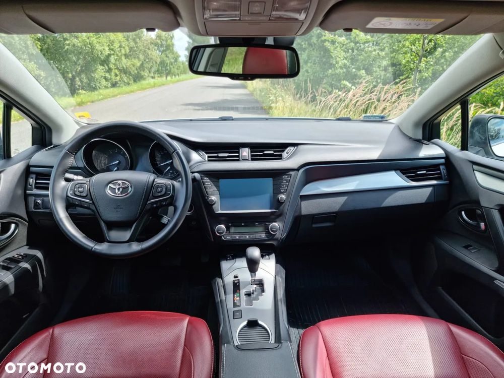 Toyota Avensis 1.8 Selection MS - 19