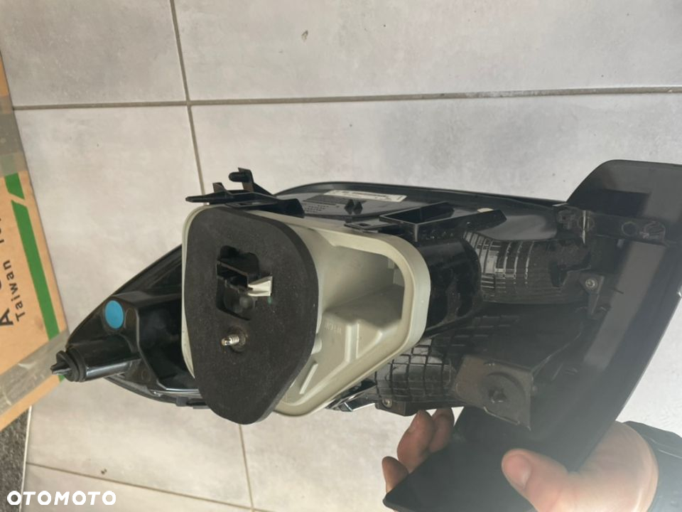 Peugeot 208 II lampa lewy tył Led - 4