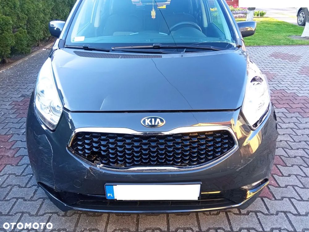 Kia Venga 1.6 L - 8