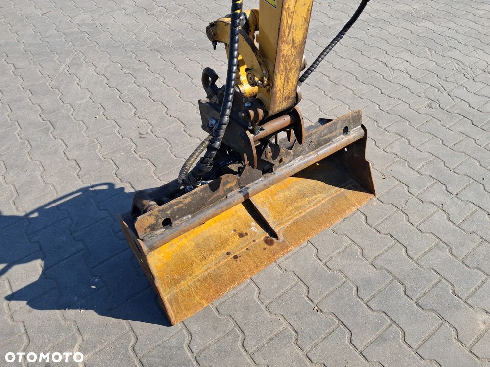 Caterpillar 301.8 - 8