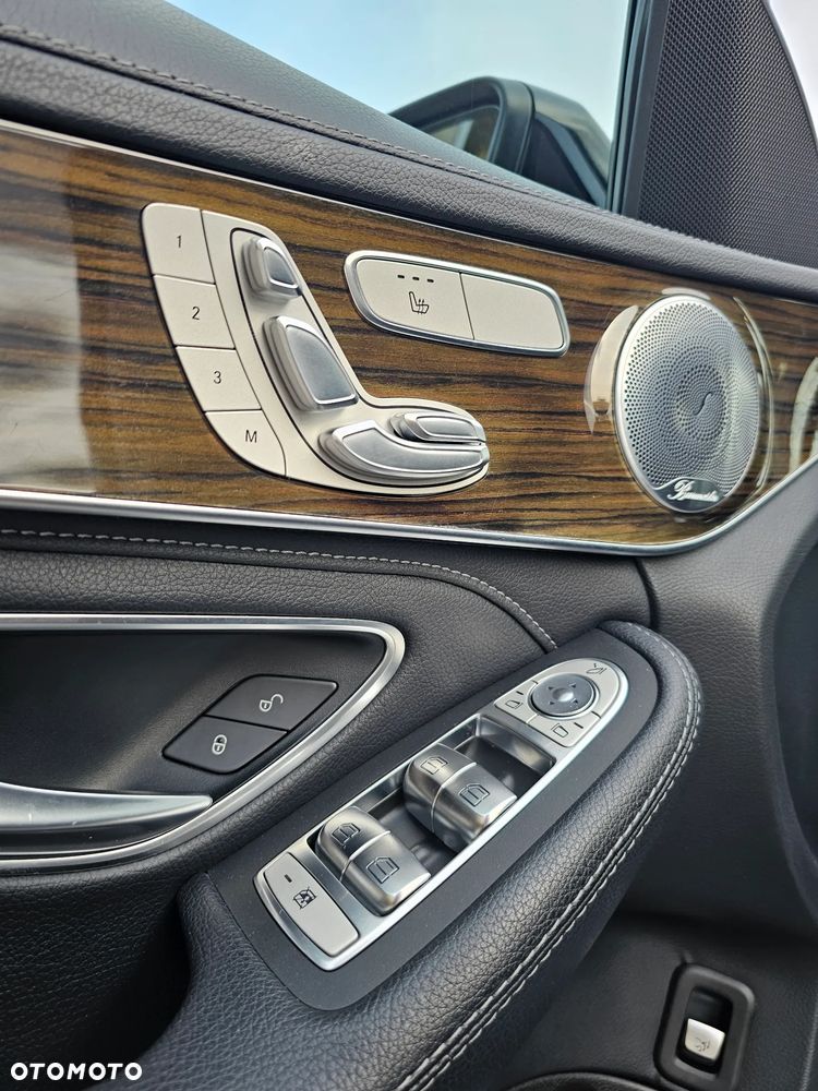 Mercedes-Benz Klasa C 63 AMG 9G - 21