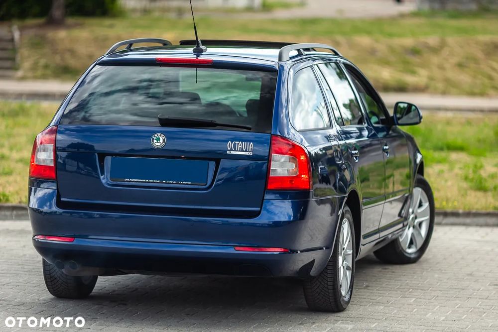 Skoda Octavia 2.0 TDI DPF DSG Elegance - 3