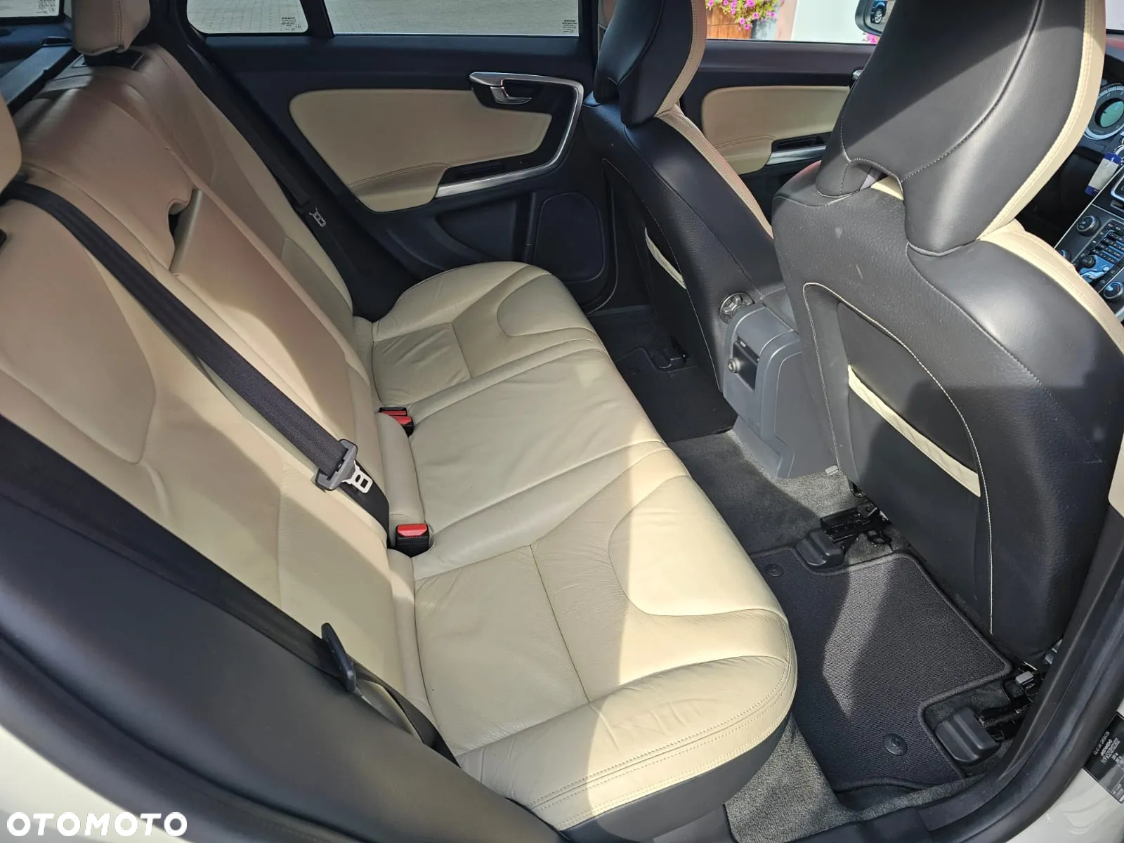 Volvo V60 D3 Geartronic Summum - 23