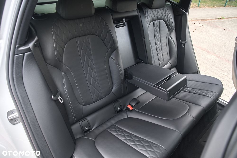 BMW X6 xDrive40d mHEV - 26