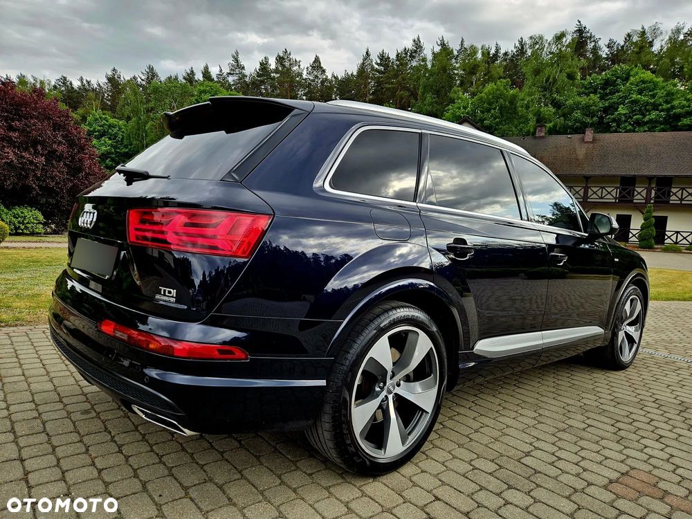Audi Q7 - 10