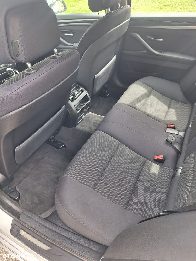 BMW Seria 5 520i - 5