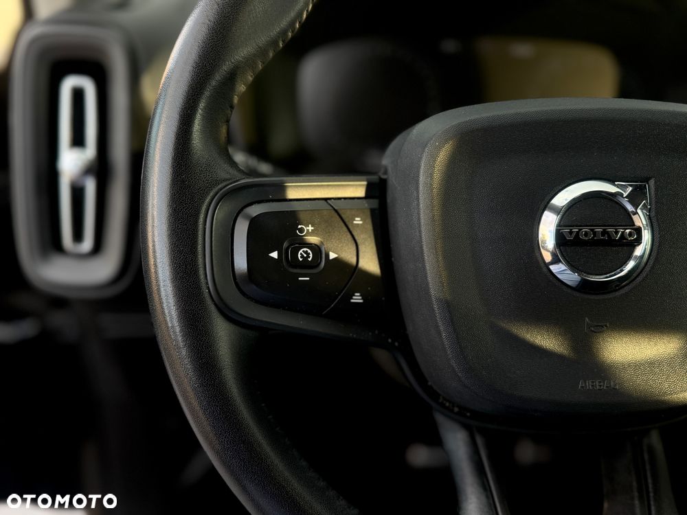 Volvo XC 40 T3 - 19