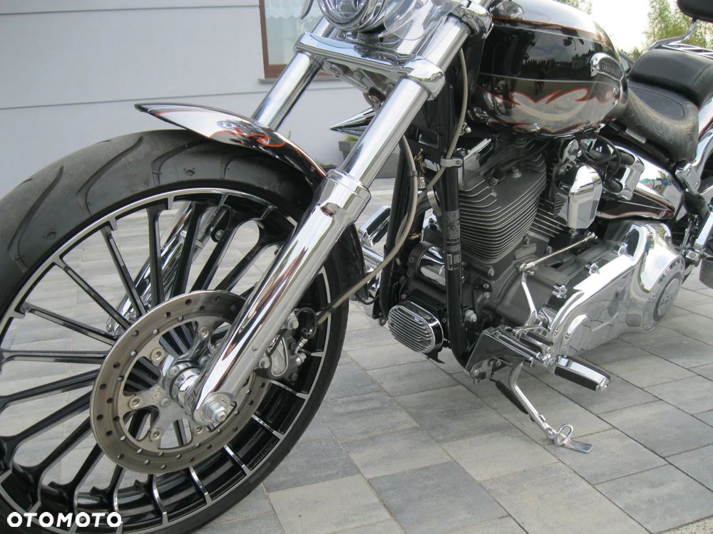 Harley-Davidson FXSB Breakout - 10