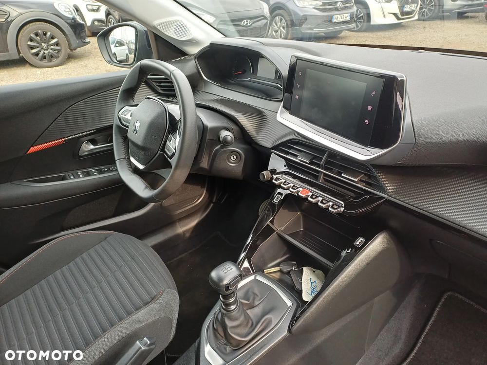 Peugeot 208 PureTech 100 Allure - 12