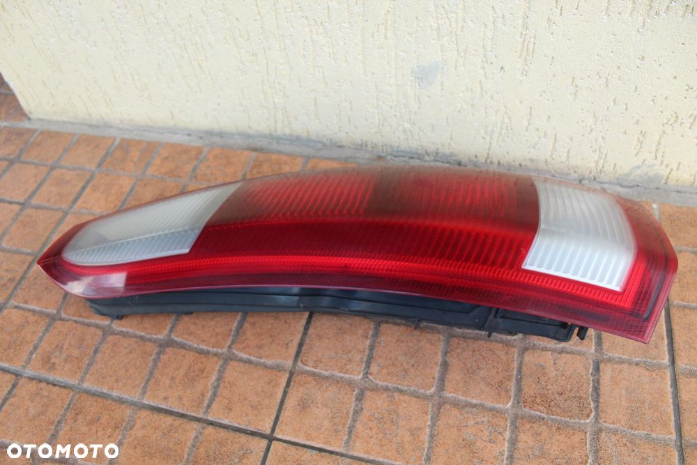 LAMPA LEWY TYŁ OPEL MERIVA A - 2