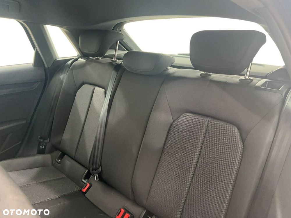 Audi A3 Sportback 30 TDI S tronic - 13