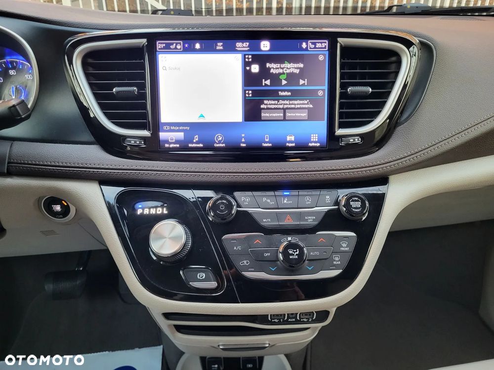 Chrysler Pacifica - 11