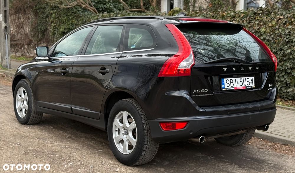 Volvo XC 60 D5 AWD Kinetic - 2