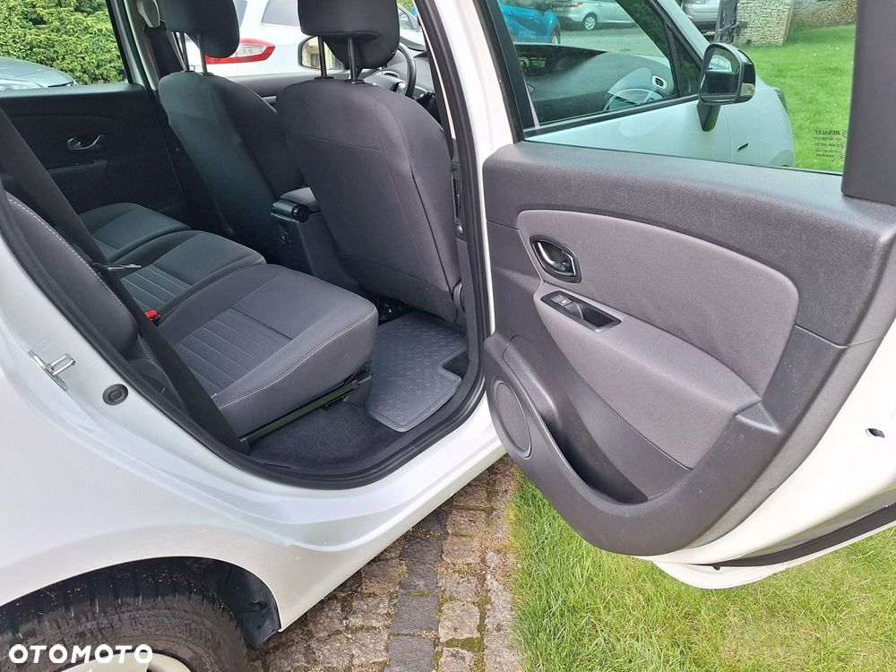 Renault Scenic - 25