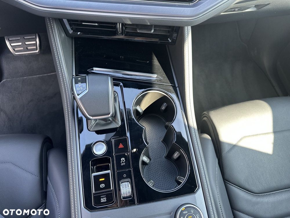 Volkswagen Touareg 3.0 V6 TDI 4Motion R-Line - 29