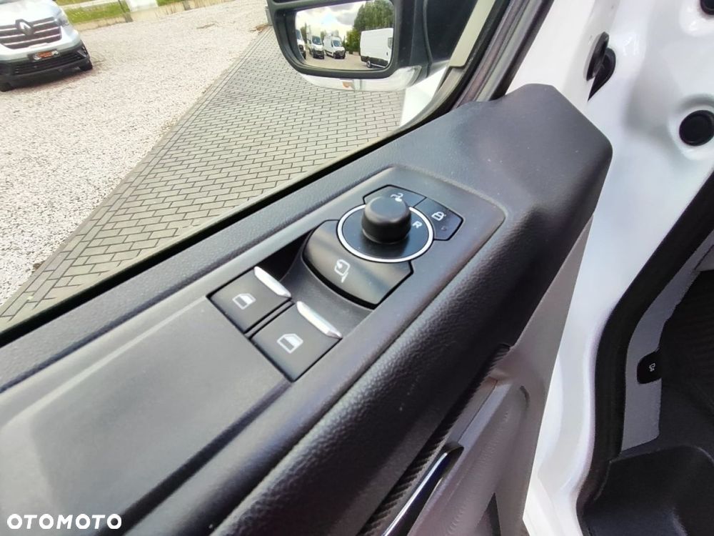 Ford Transit Custom - 27