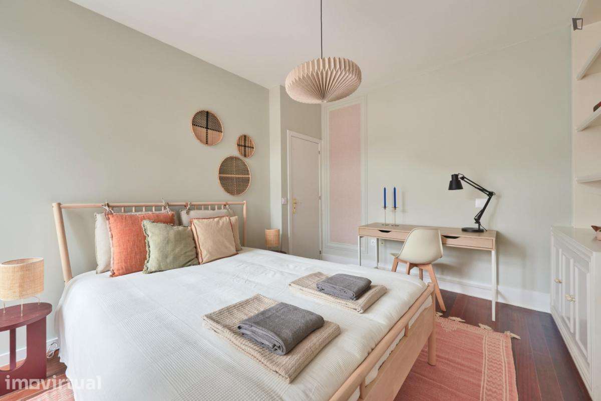 Quarto - localizado em Marquês de Pombal Lisbon - Grande imagem: 5/60