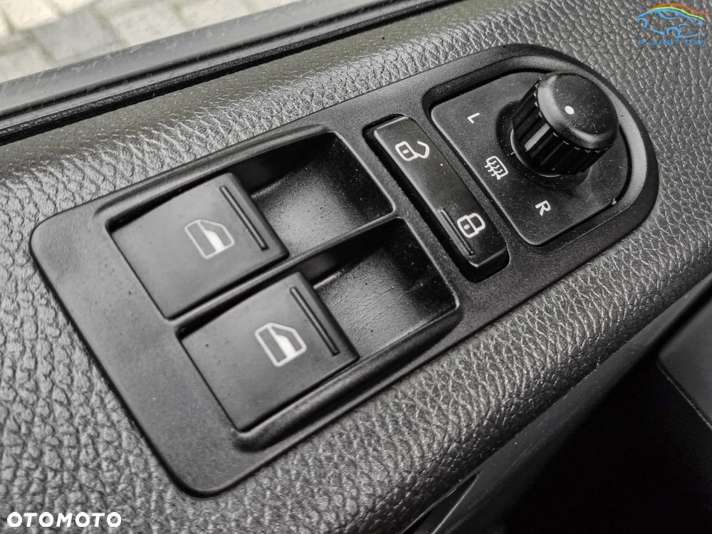 Volkswagen Multivan - 27