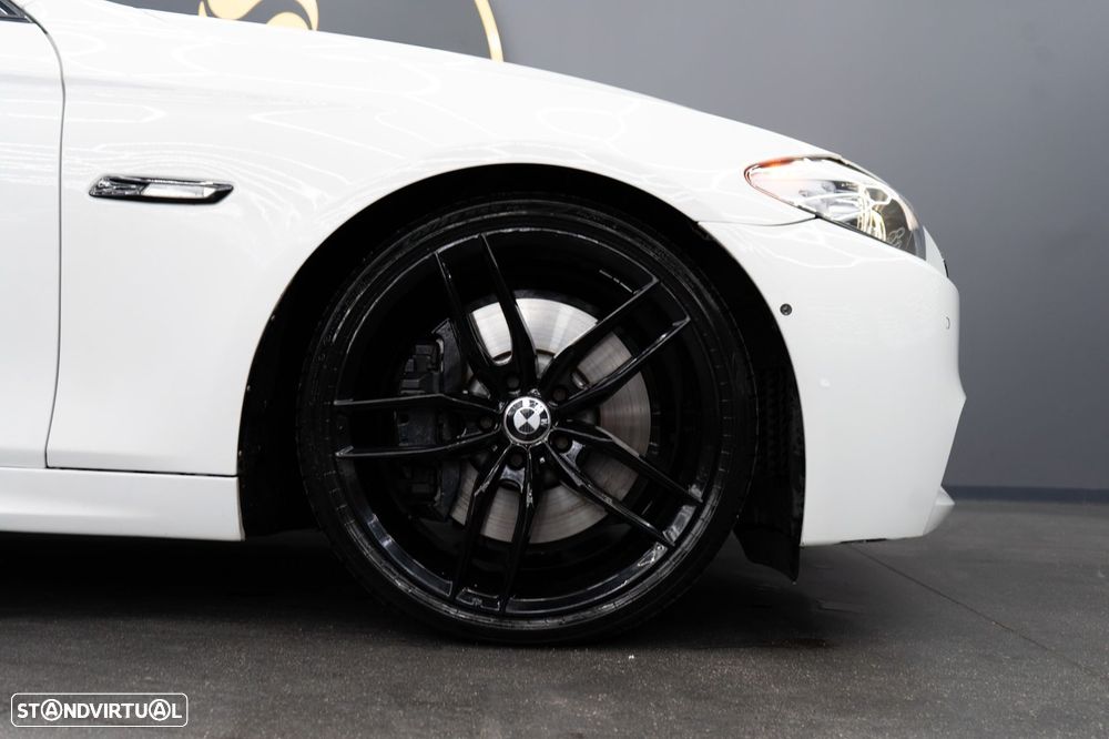 BMW M550d xDrive Auto - 11