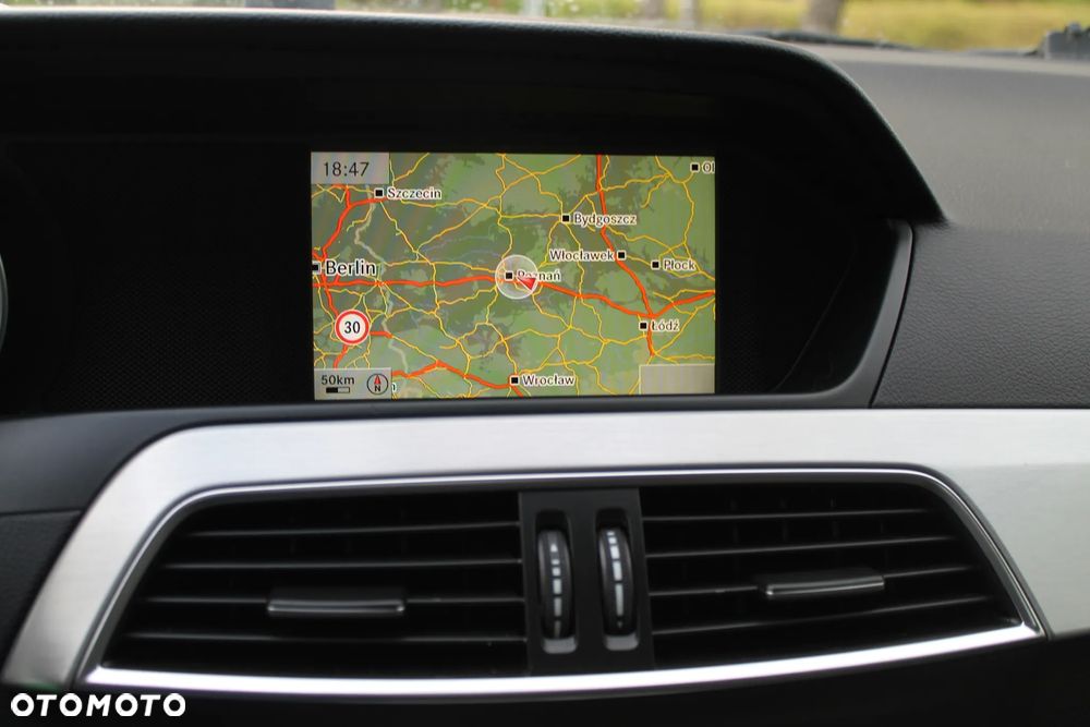 Mercedes-Benz Klasa C 180 CDI DPF (BlueEFFICIENCY) 7G-TRONIC Avantgarde - 7