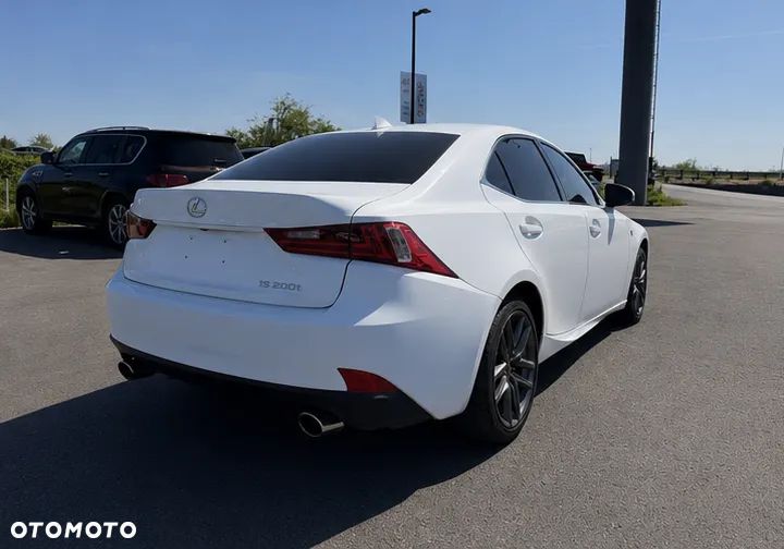 Lexus IS 200t Prestige - 5