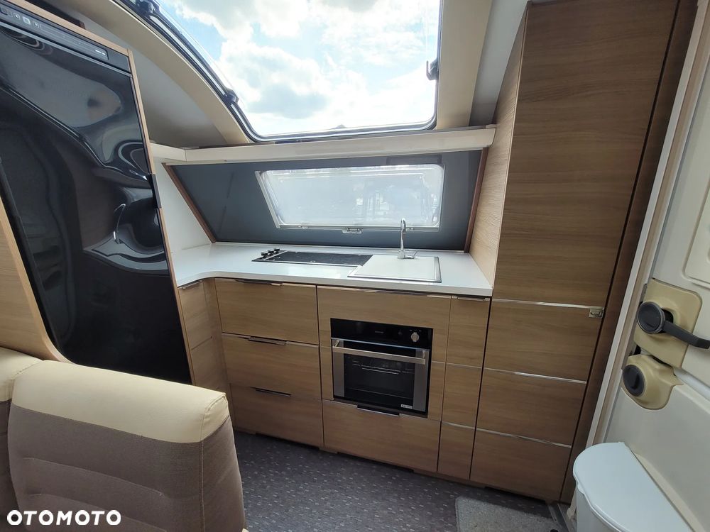 Adria Adora 613HT, mover, przedsionek - 12