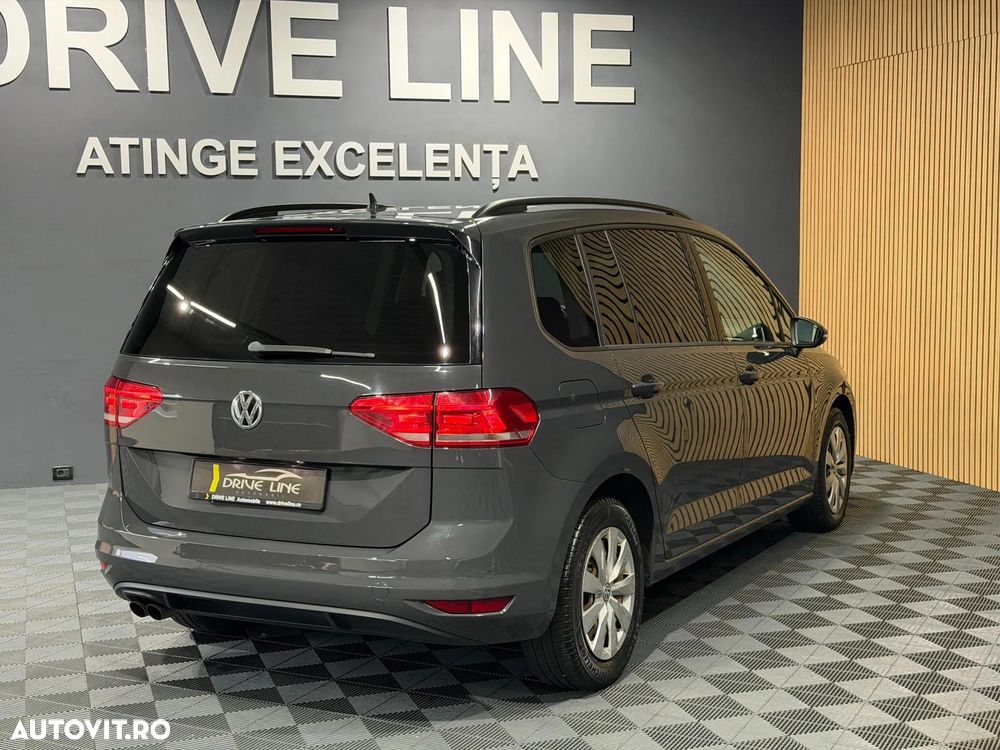 Volkswagen Touran 1.4 TSI DSG Comfortline - 4