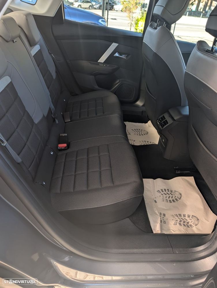 Citroën C4 X 1.2 Hybrid Plus e-DSC6 - 12