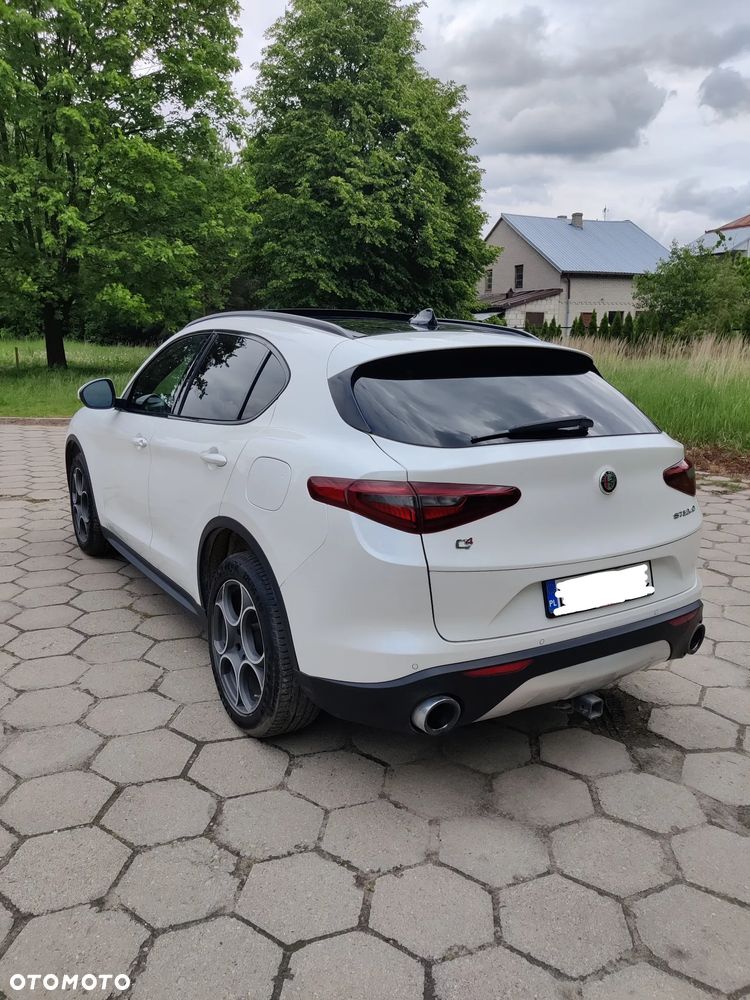 Alfa Romeo Stelvio 2.0 Turbo 16V AT8-Q4 Veloce Ti - 15