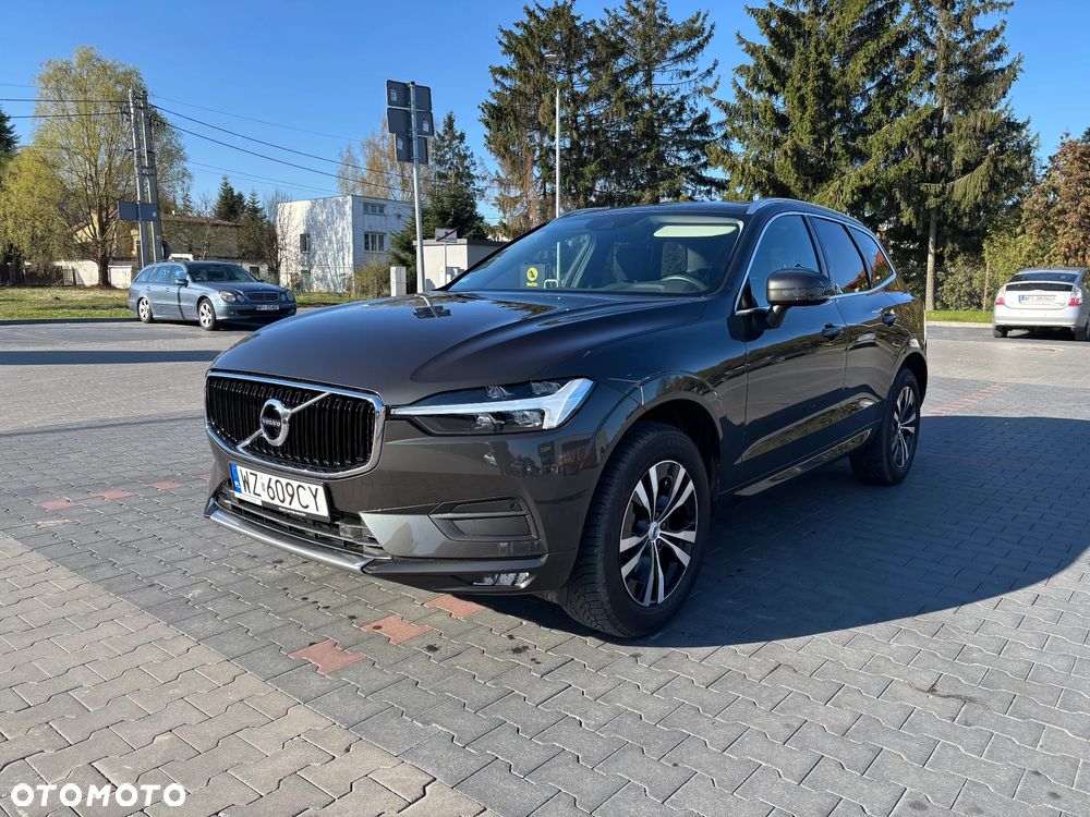 Volvo XC 60 B4 D AWD Momentum Pro - 2