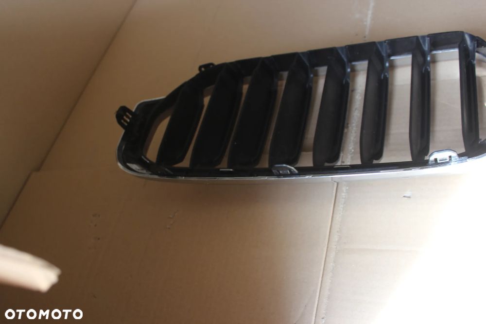 ATRAPA GRILL BMW G30 G31 LCI 9464210  2022 - 17