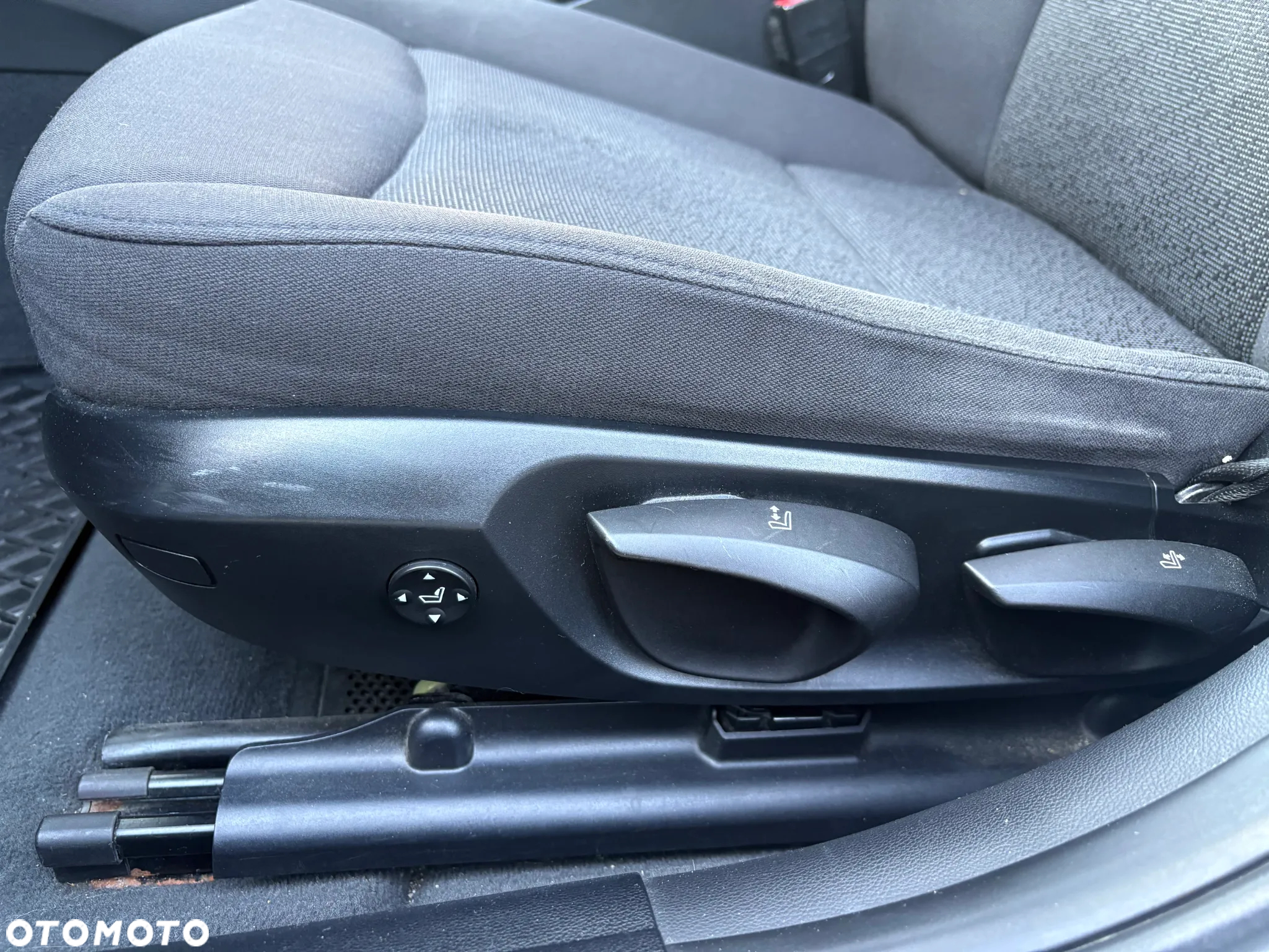 BMW Seria 3 320d - 10