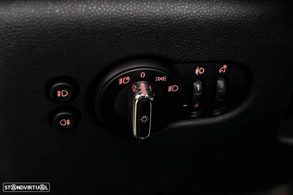 MINI 3 Portas Cooper SE - 11