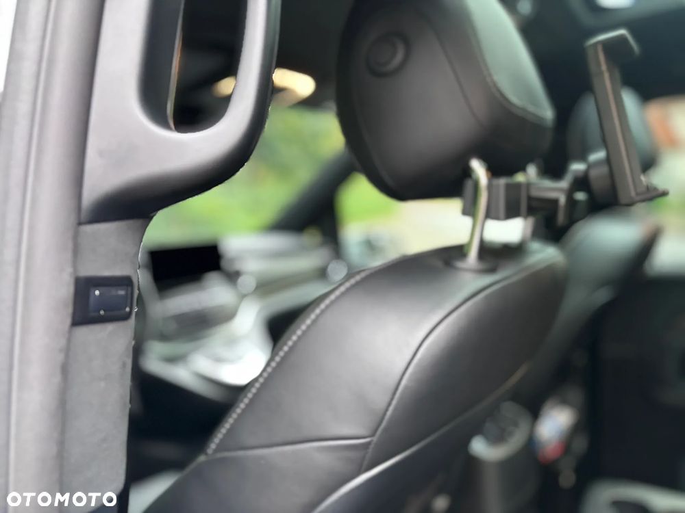 Mercedes-Benz Klasa V 300 d 4-Matic Exclusive 9G-Tronic (d³ugi) - 14