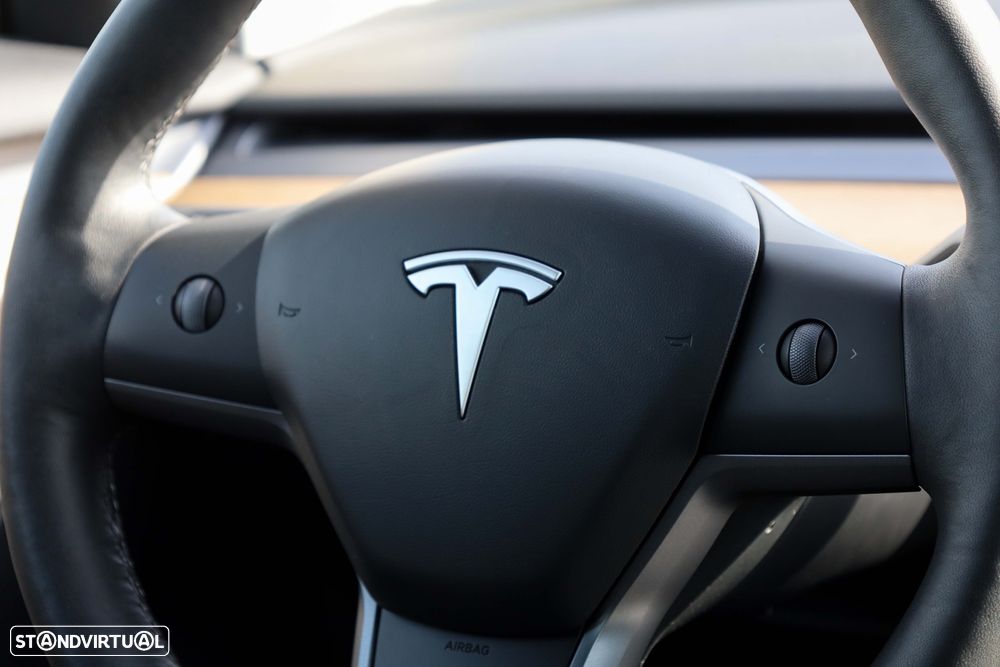 Tesla Model 3 Tração Traseira Standard - 17