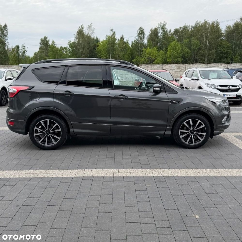 Ford Kuga - 10
