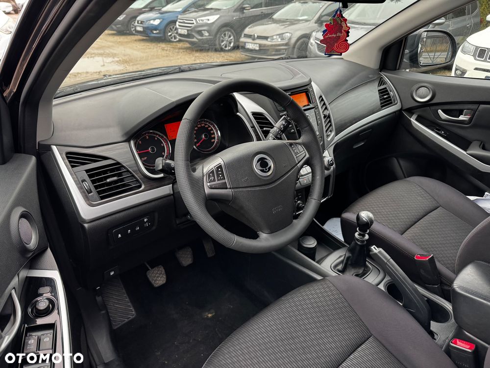 SsangYong/KGM Korando 2.0 e-XDi Quartz - 35